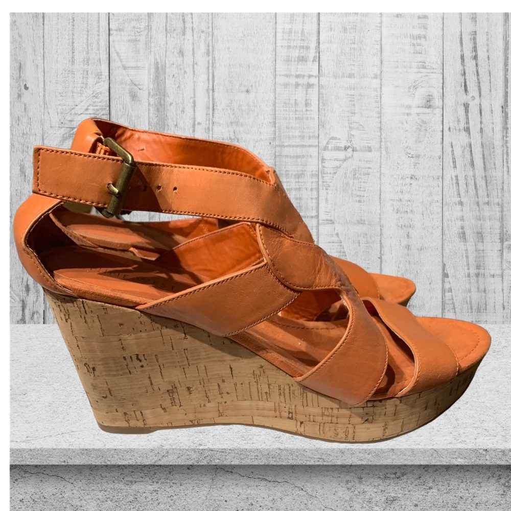 9 west cork  🦋🦋3 for 20 wedges.
